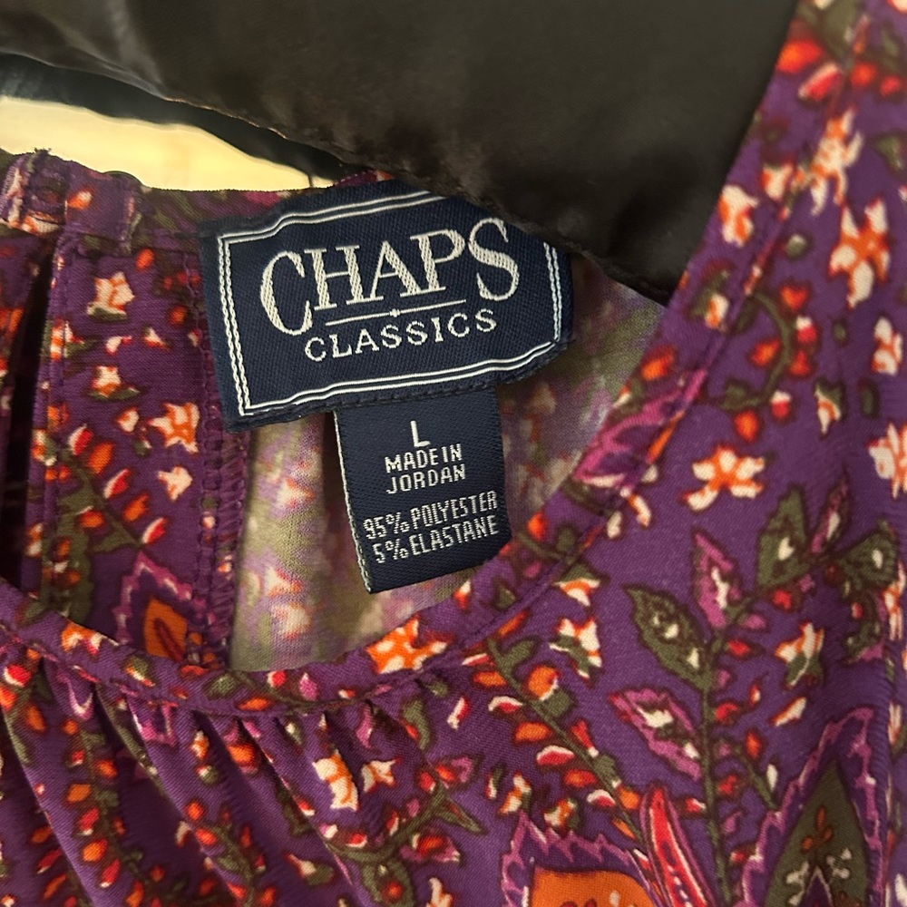 Chaps Women's Top in Purple and Red Paisley Floral - Picture 3 of 3